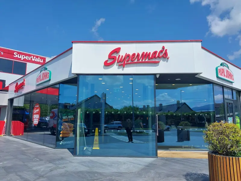 Storefront image of Supermac's & Papa John's in Killarney located at Daly's Service Station