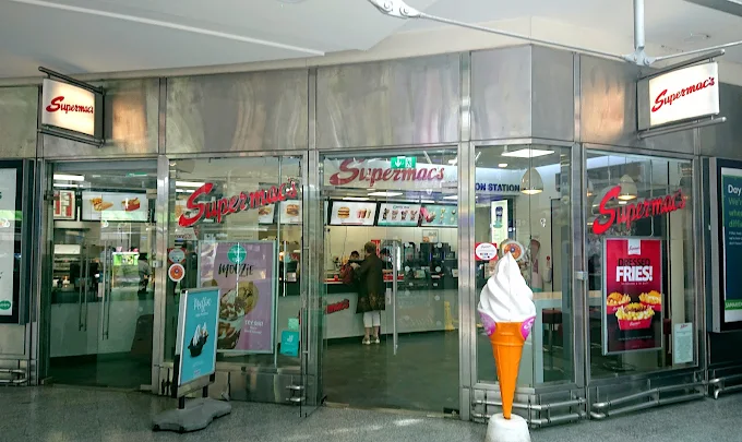 Storefront image of Supermac's in Heuston Station, Dublin.