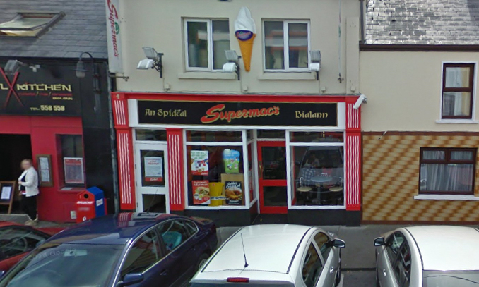 Exterior view of Supermac's Spiddal on Main Street